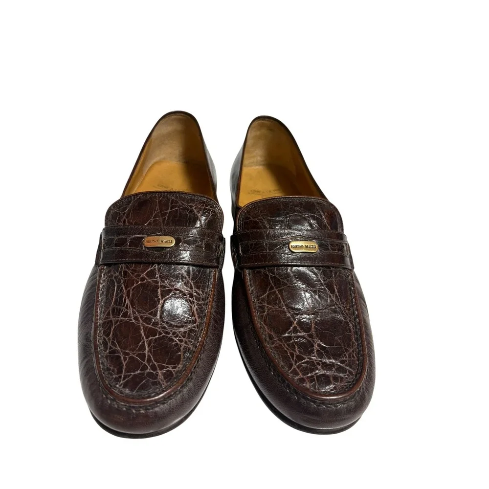 Bruno Magli Vintage Brown Leather Crocodile Texture Gold Logo Slip on Loafer - 6